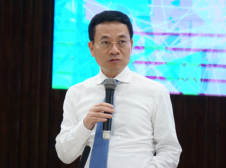 Ông Nguyễn Mạnh Hùng: 'Nên làm mạng xã hội, công cụ tìm kiếm thay Facebook, Google' - VnExpress Kinh Doanh