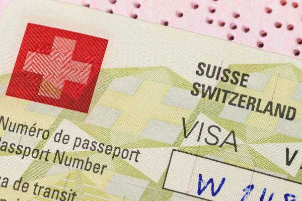 Lệ phí visa Thụy Sĩ là bao nhiêu?